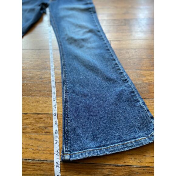 BCBG MAXAZRIA Distressed Flared Button-Fly Jeans sz 8 - Picture 13 of 15